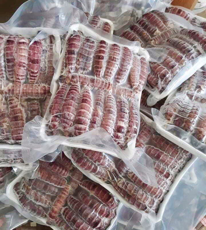 Bề Bề bóc nõn sạch chân